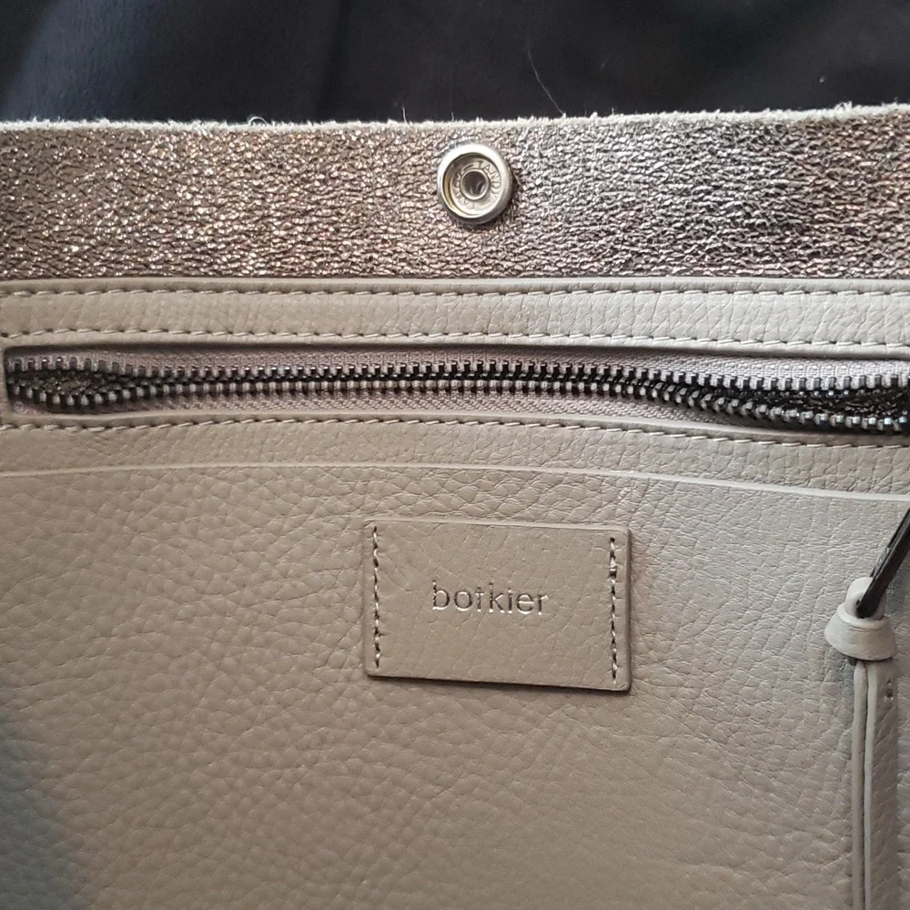 BOTKIER HTF Rare Skull and Crossbones Tote - Picture 4 of 14